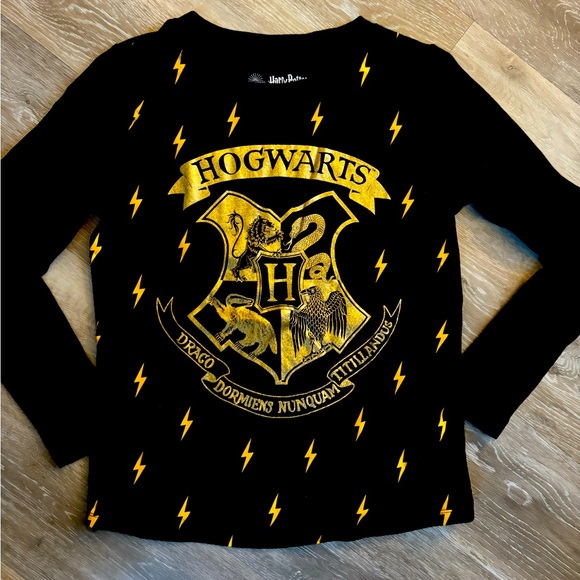 Hogwarts long sleeve t shirt - Picture 1 of 3
